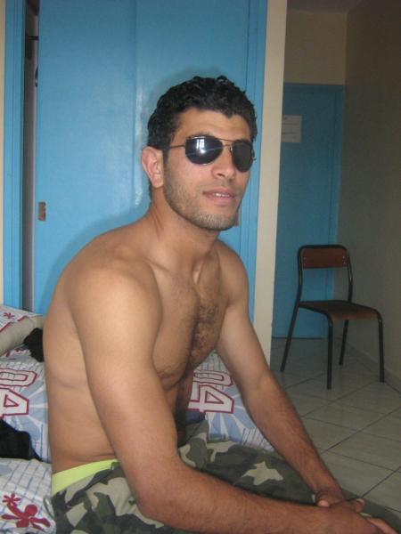 c hassan mola9ab b t3lab